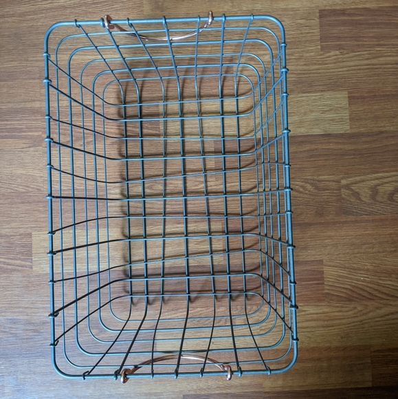 NWOT THRESHOLD Wire Basket with Copper Handle - Picture 6 of 6